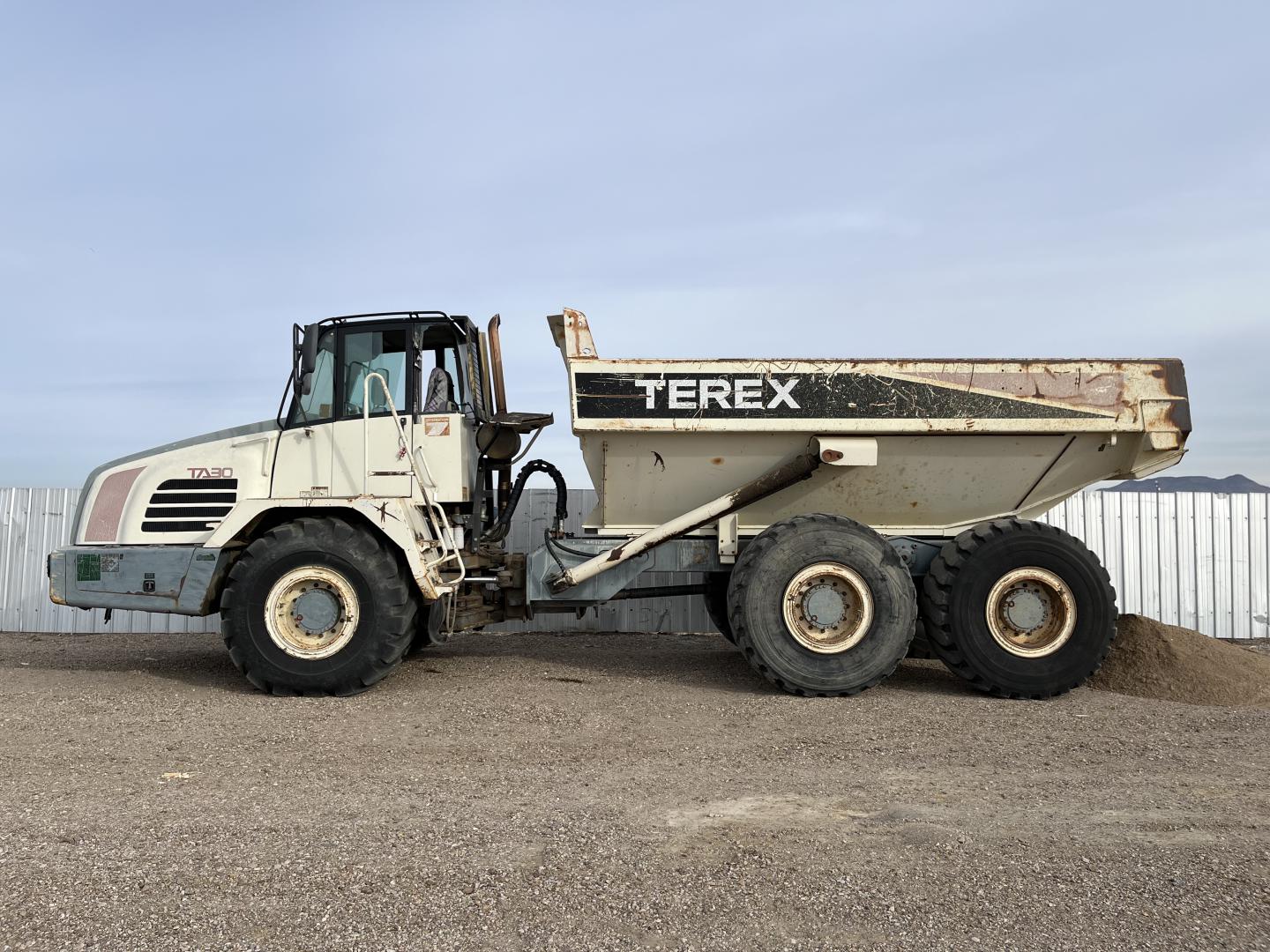 DOMPE ARTICULADO TEREX TA30